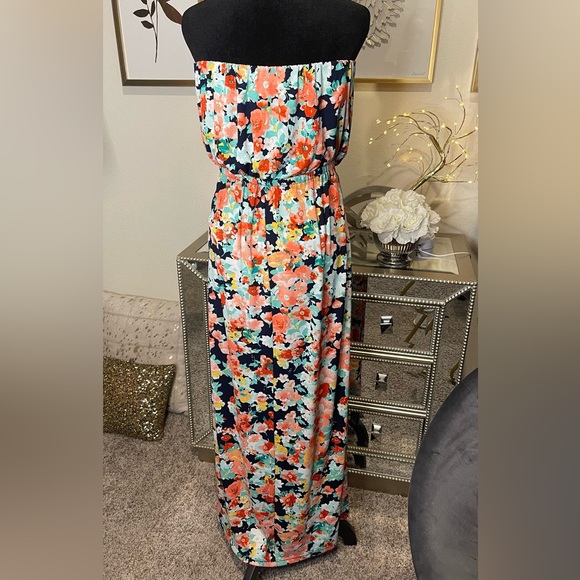 Trixxi Strapless flower long dress Size Medium - Picture 2 of 4